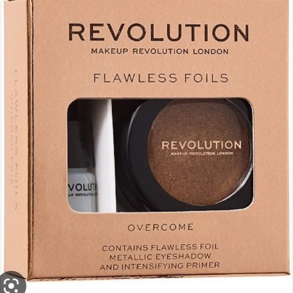 Revolution Beauty Flawless Foils‎
